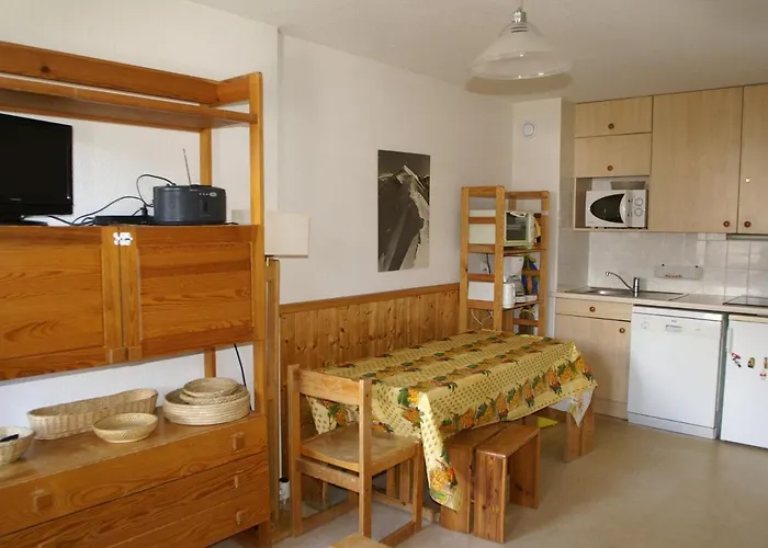 Confortable 2 Pieces Au Pied Des Pistes - Fr-1-557-93 דירה Les Adrets